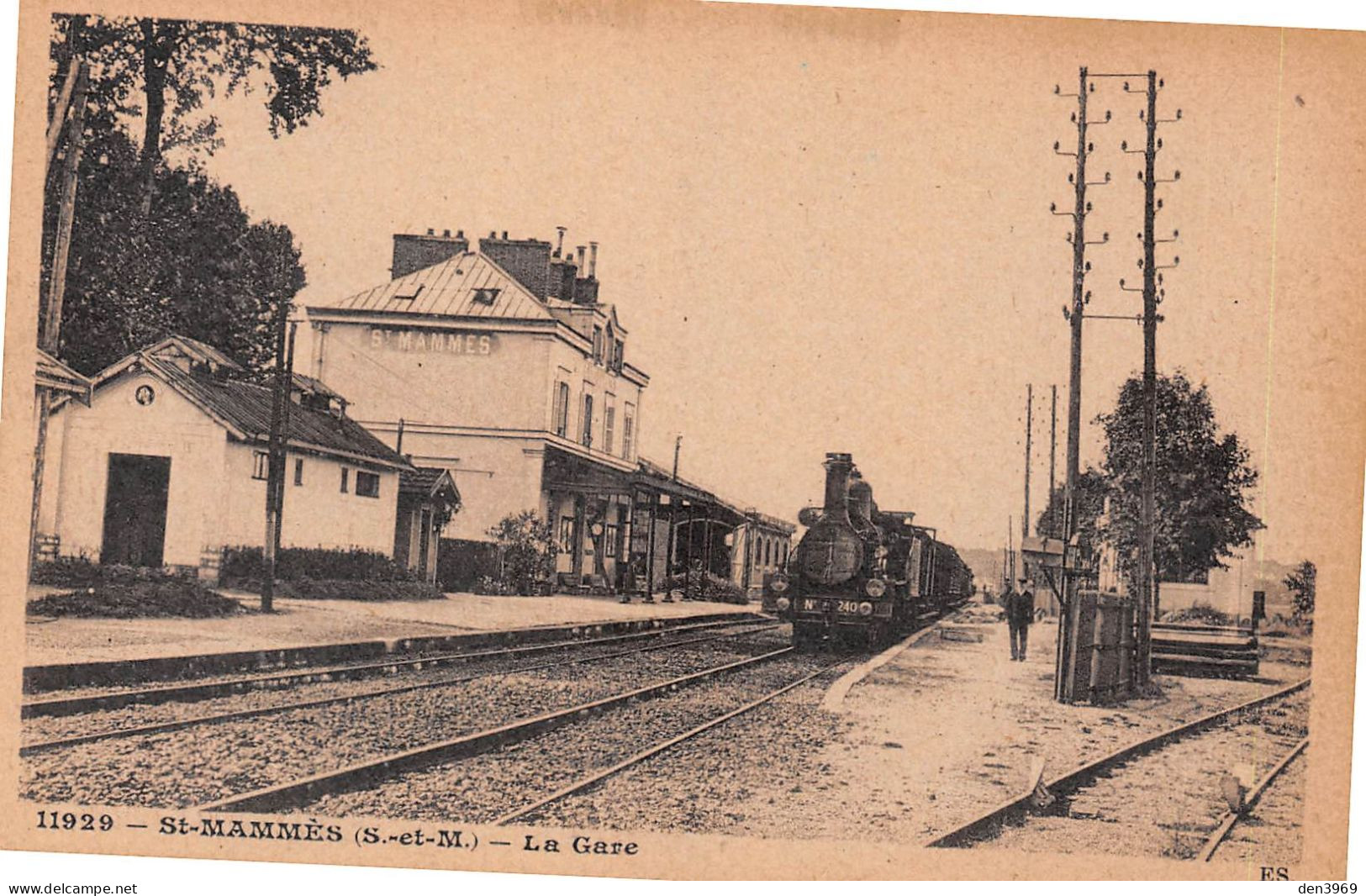 SAINT-MAMMES (Seine-et-Marne) - La Gare - Train En Attente - Saint Mammes