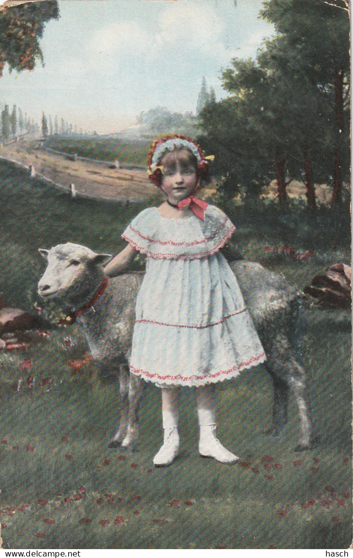 4924 176 Meisje Met Schaap. 1908. (Zie Randen)  - Scènes & Paysages