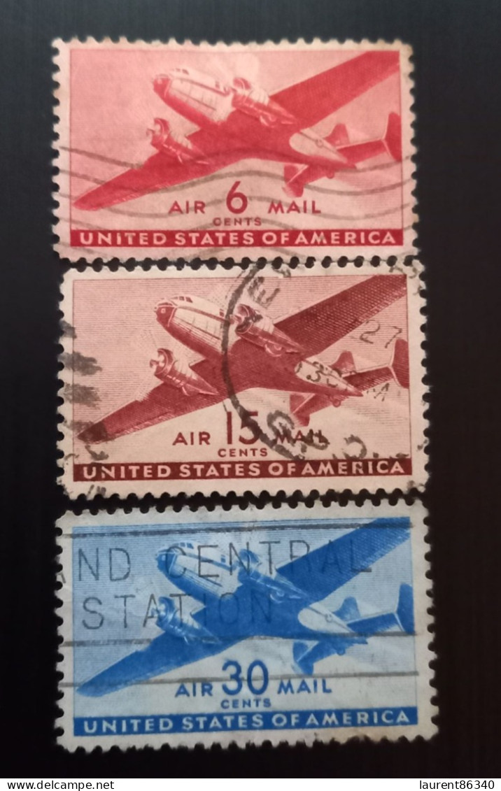 États-Unis 1941 -1944 Twin-Motor Transport Plane -Poste Aérienne Perforation: 11 X 10½ - Usati