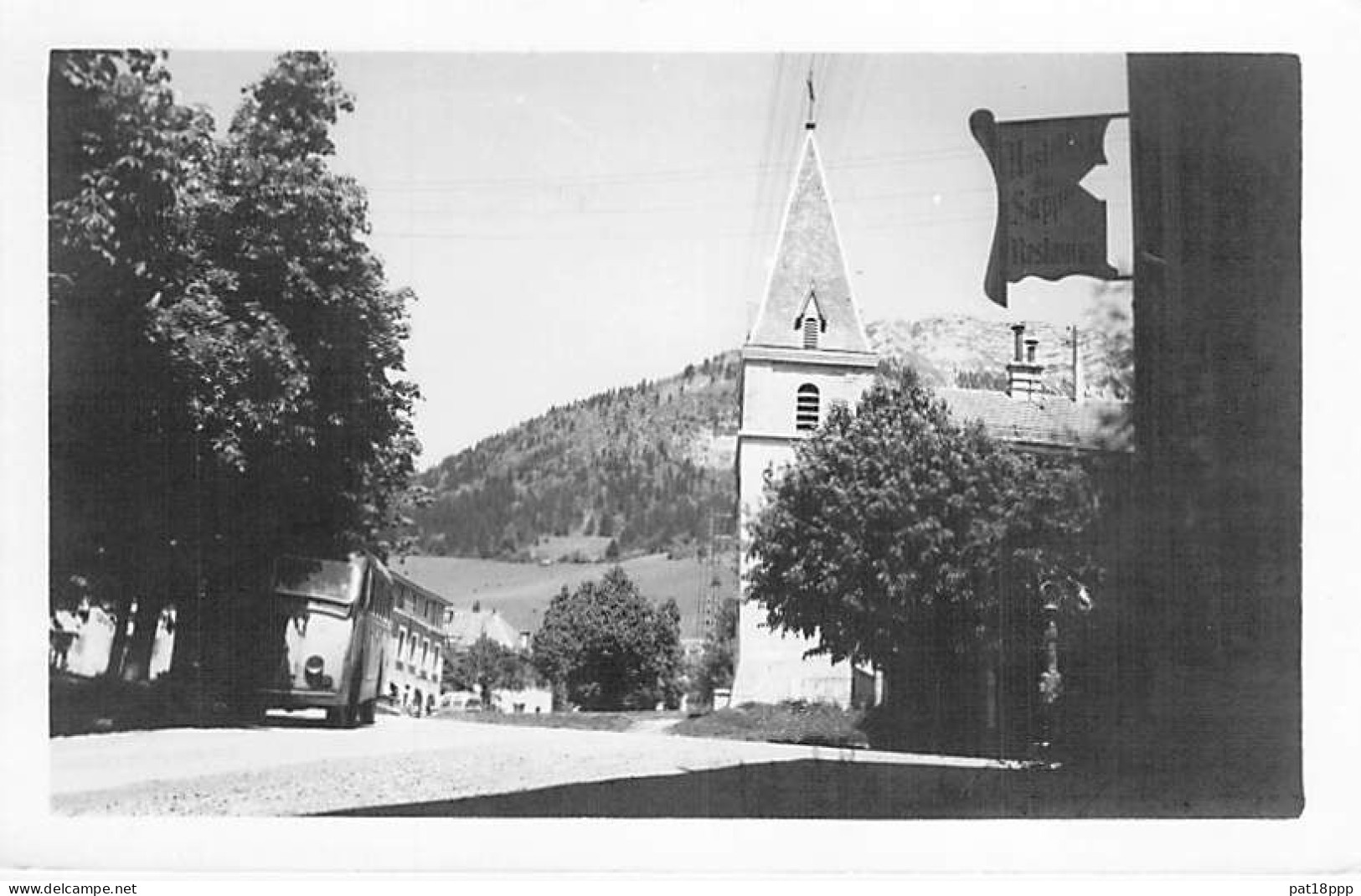 FRANCE - Lot de 20 CPSM photos noir et blanc format CPA années 1945-1960's en BON ETAT (Cf détails dans description)