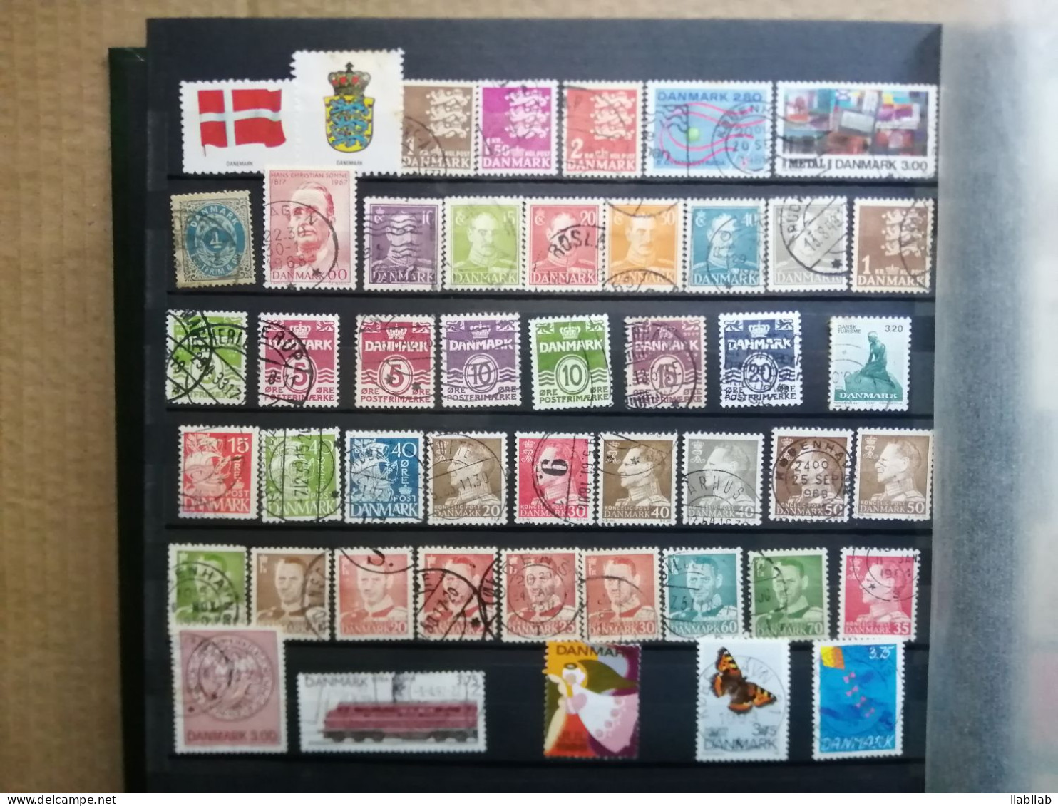 UNE COLLECTION  DE 45  TIMBRES POSTE DU DANEMARK - Collezioni