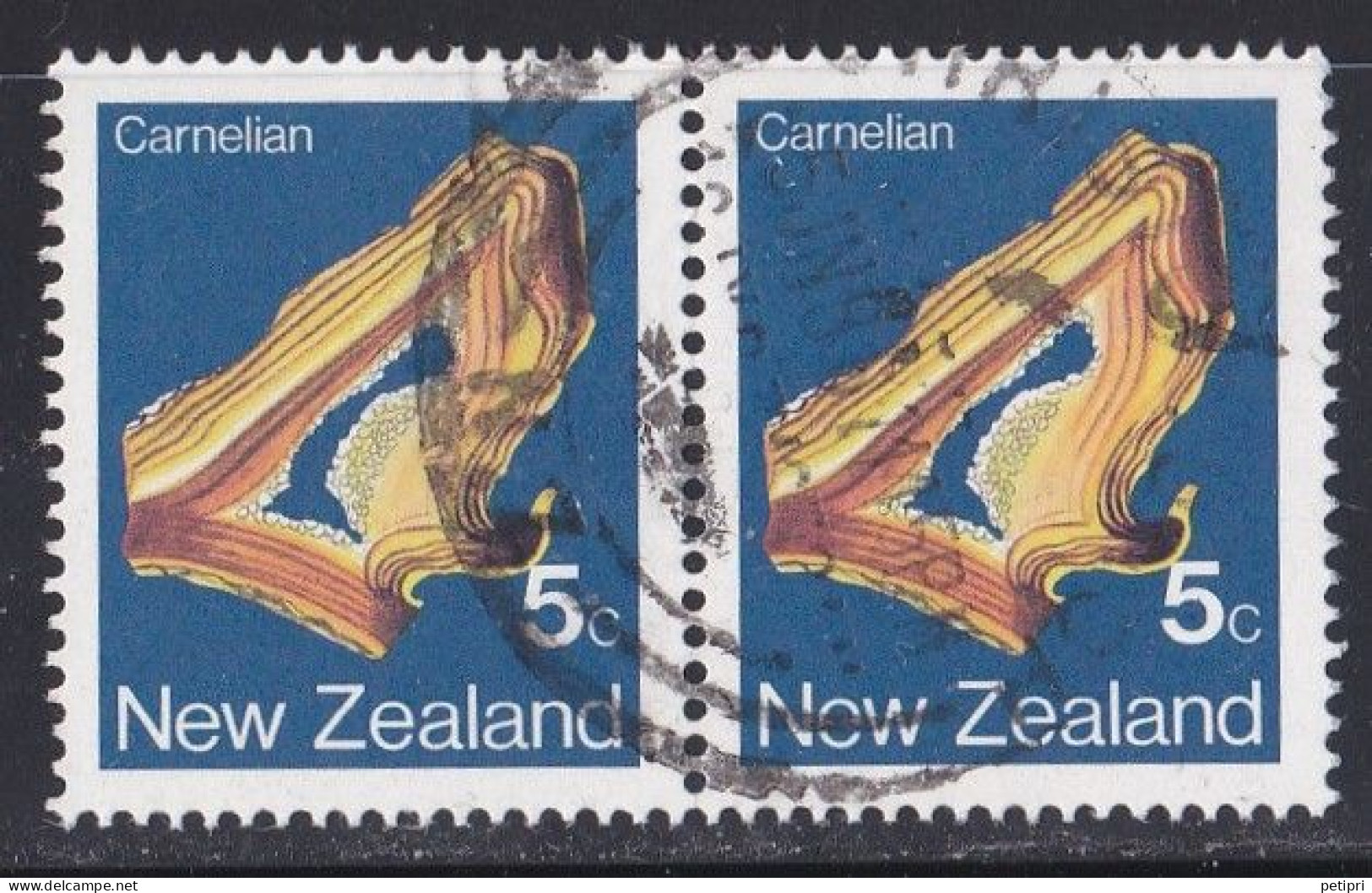 Nouvelle Zélande  1980 - 1989    Y&T  N °  929  Paire  Oblitéré - Used Stamps