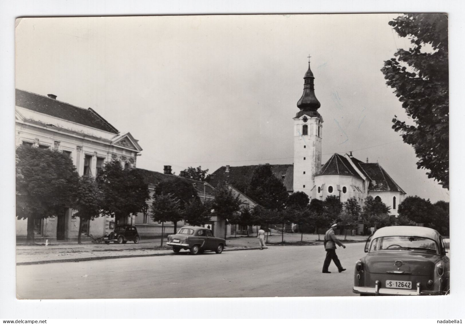 1963. YUGOSLAVIA,CROATIA,NASICE,CHURCH,VINTAGE,OLD CAR,POSTCARD,USED TO SERBIA - Jugoslawien