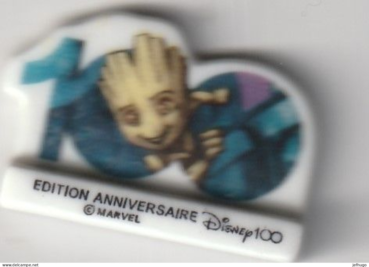 Disney - LOT 2 FEVES EDITION ANNIVERSAIRE DISNEY 100 . PIXAR +