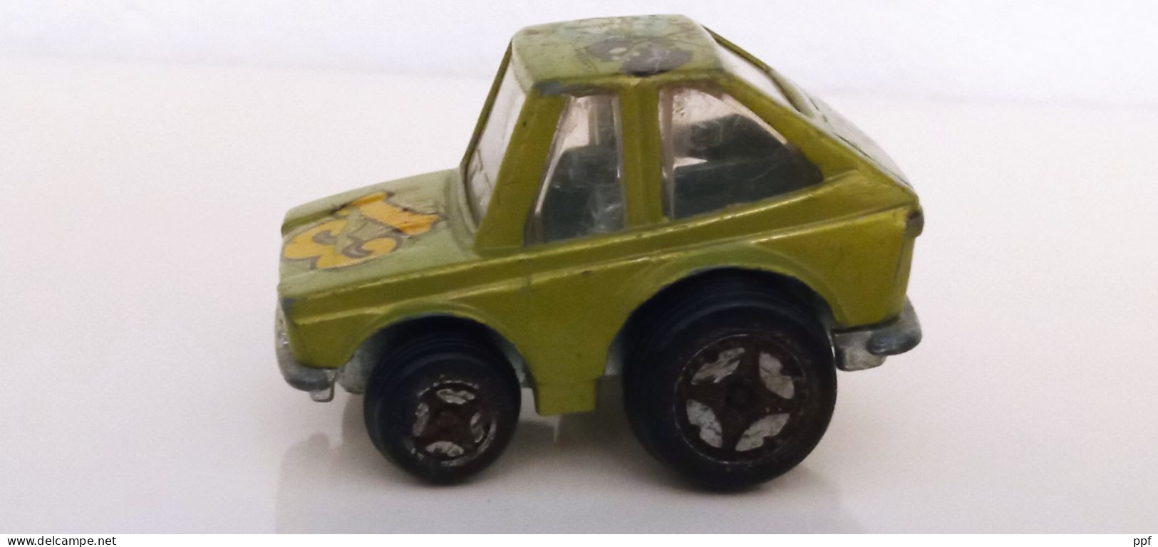 Polistil Anamorf - Deform, FIAT 127 verde.