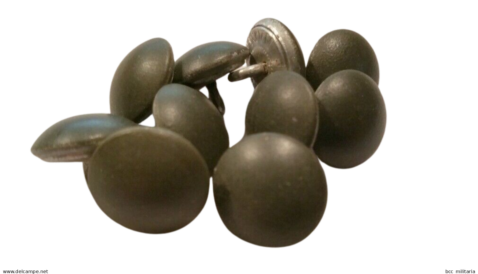 Lot De Dix Boutons Militaires ( 15 Mm Vert ) Armée Française - Buttons