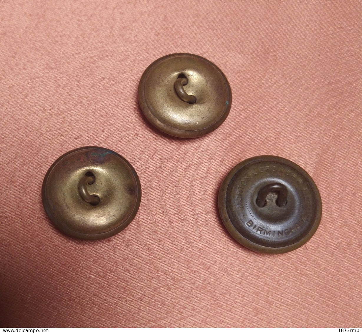 LOT DE 4 BOUTONS ANGLAIS - Buttons