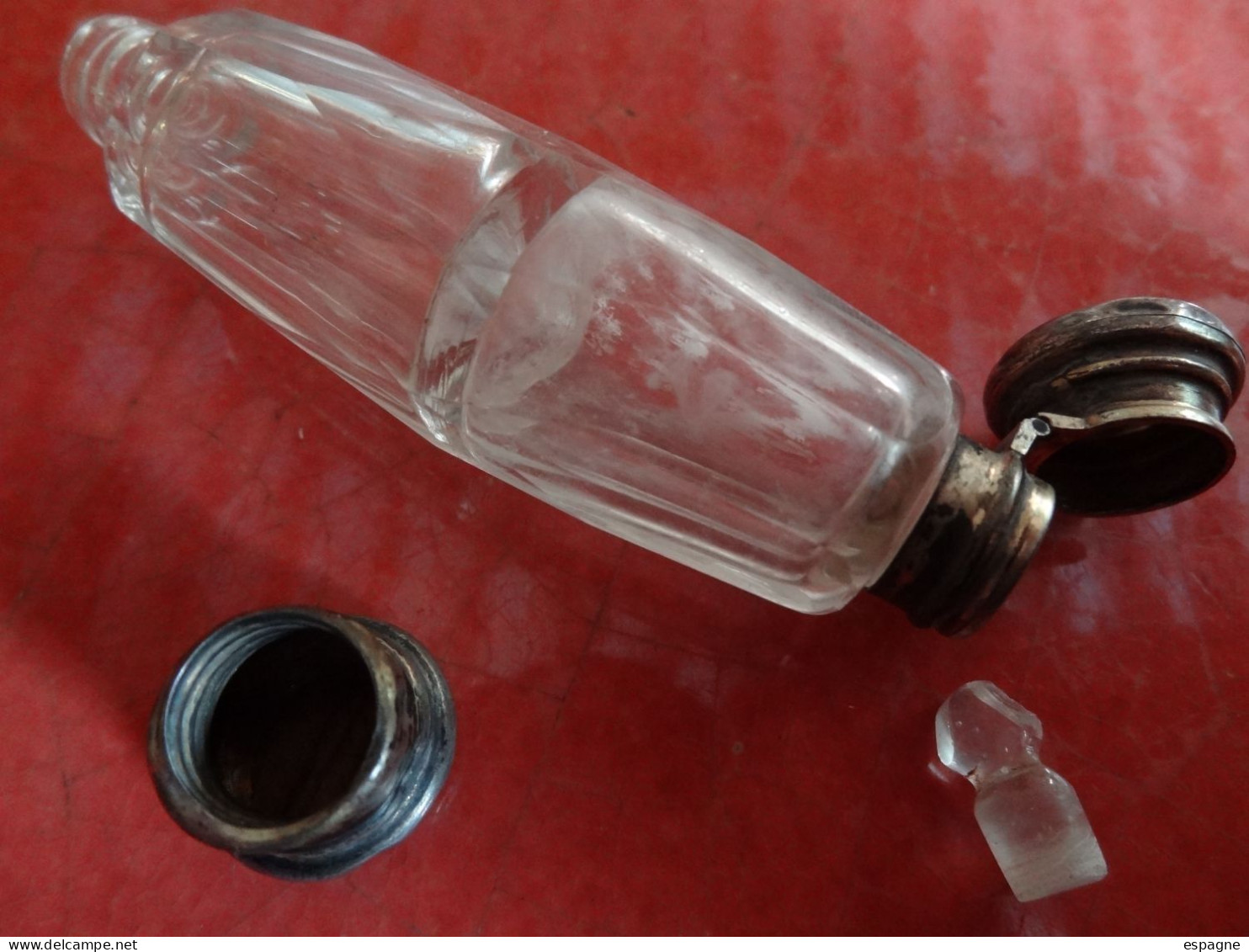 Flacon  Double Compartiment à Sels Et Parfum  En Cristal Taillé - Flakons (leer)
