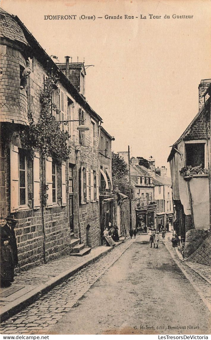 FRANCE - Domfront (Orne) - Grande Rue - La Tour Du Guetteur - Carte Postale Ancienne - Domfront