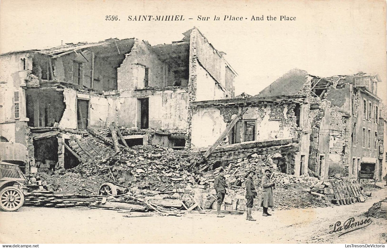 FRANCE - Saint Mihiel - Sur La Place - And The Place - Ruines  - Carte Postale Ancienne - Saint Mihiel