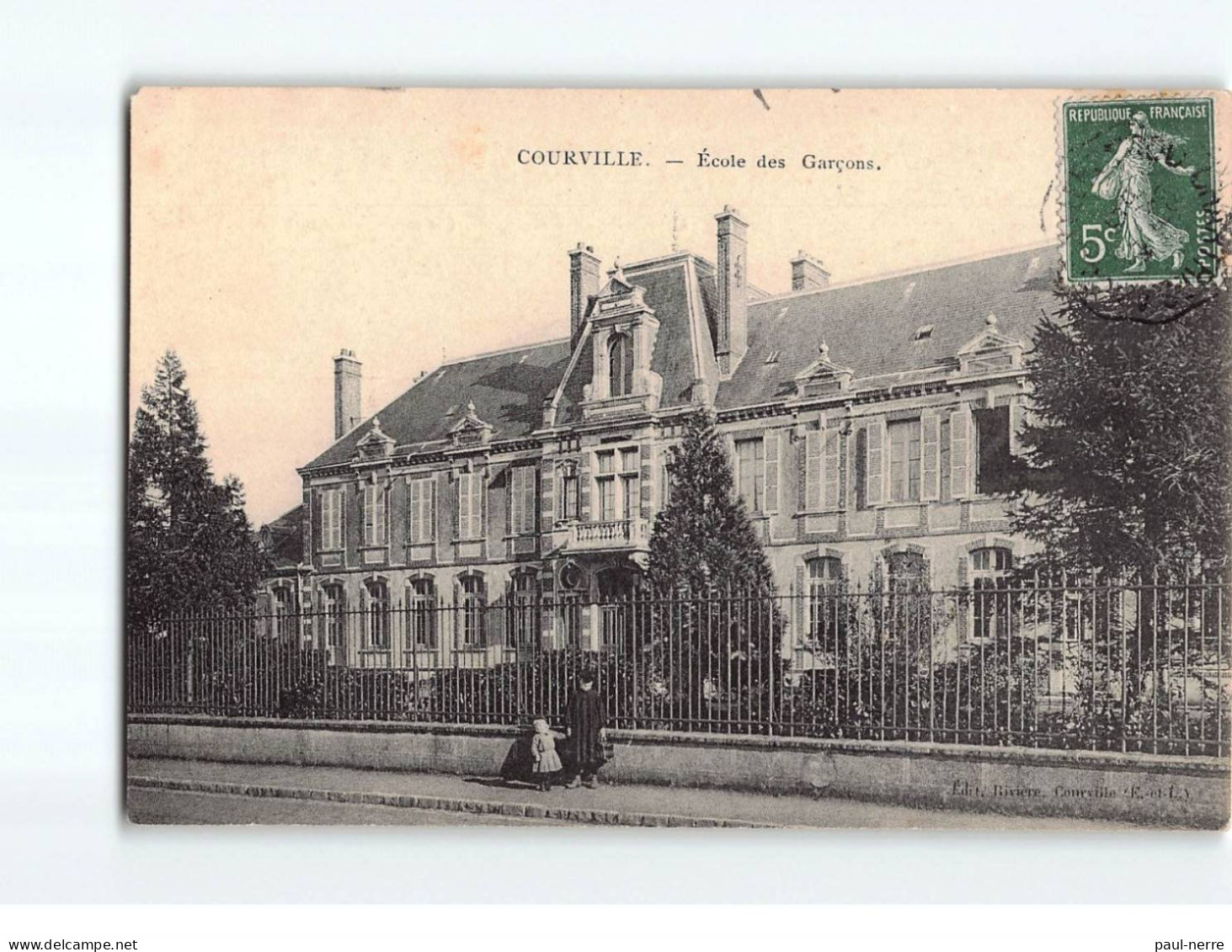 COURVILLE : Ecole Des Garçons - état - Courville