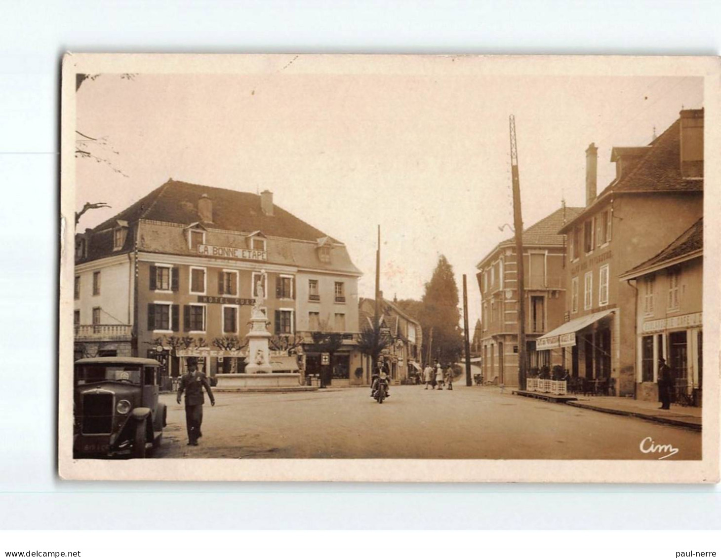 LES ABRETS : Place De La République Et Rue D'Italie - Très Bon état - Les Abrets