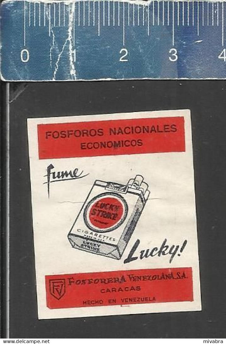 LUCKY STRIKE CIGARETTES   -  OLD VINTAGE MATCHBOX LABEL MADE IN VENEZUELA - Boites D'allumettes - Etiquettes