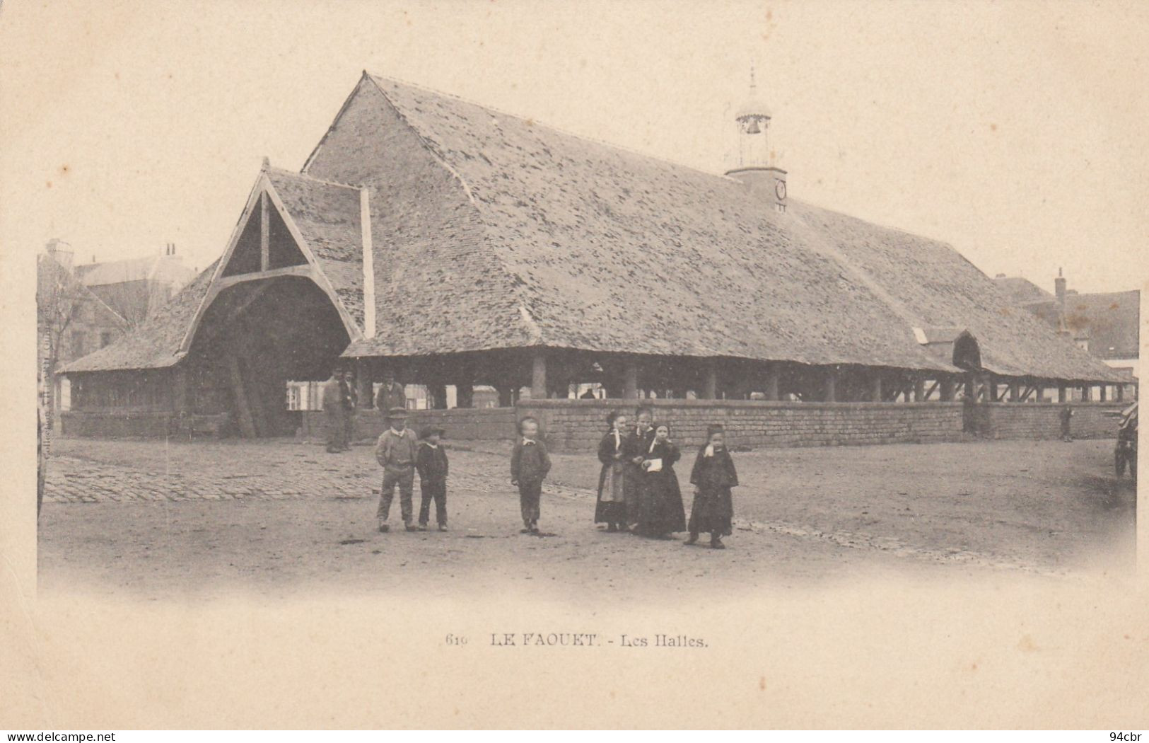 CPA(56)  LE FAOUET  Les Halles - Faouët