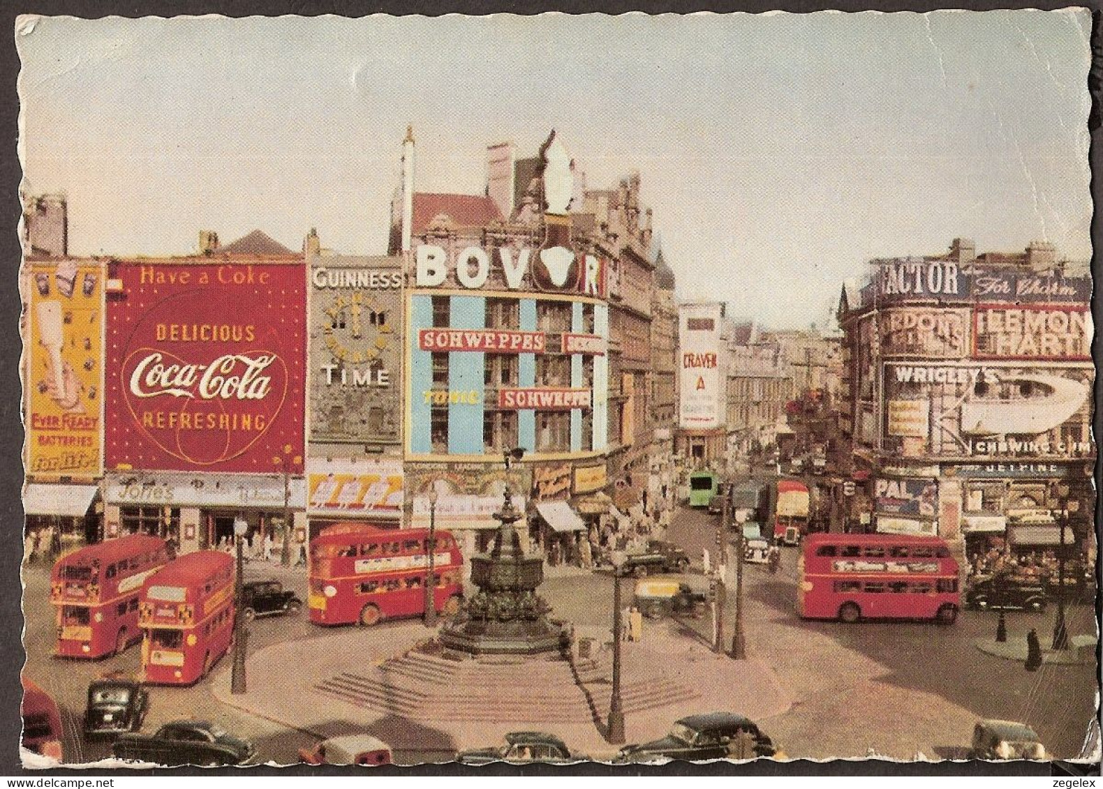 London Piccadilly Circus - Coca Cola - Guinness - Schweppes - Wrighley's Chewing Gum - Piccadilly Circus