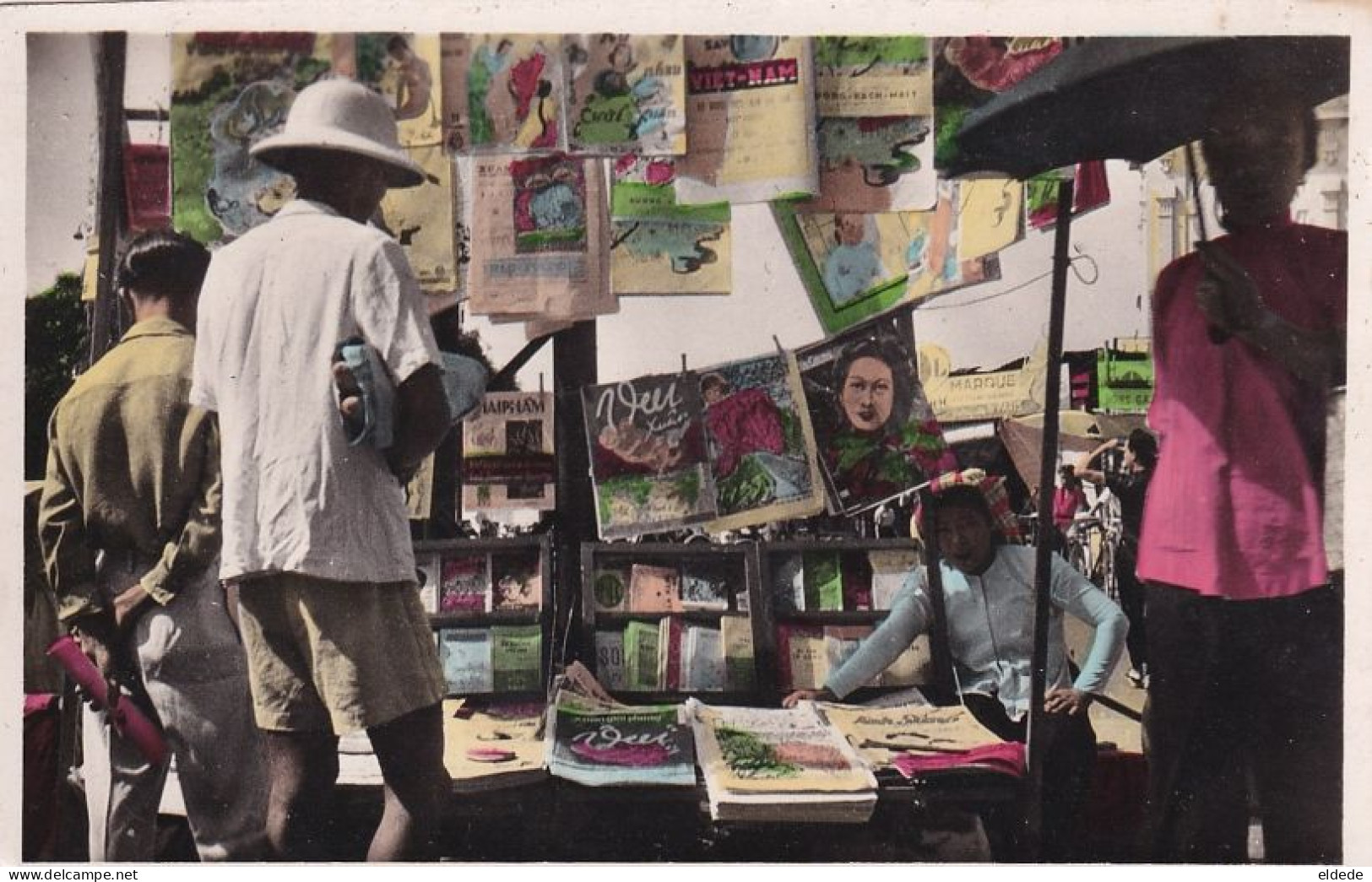 Newspaper Seller With Magazines Affiches In Indochina Hand Colored - Mercaderes