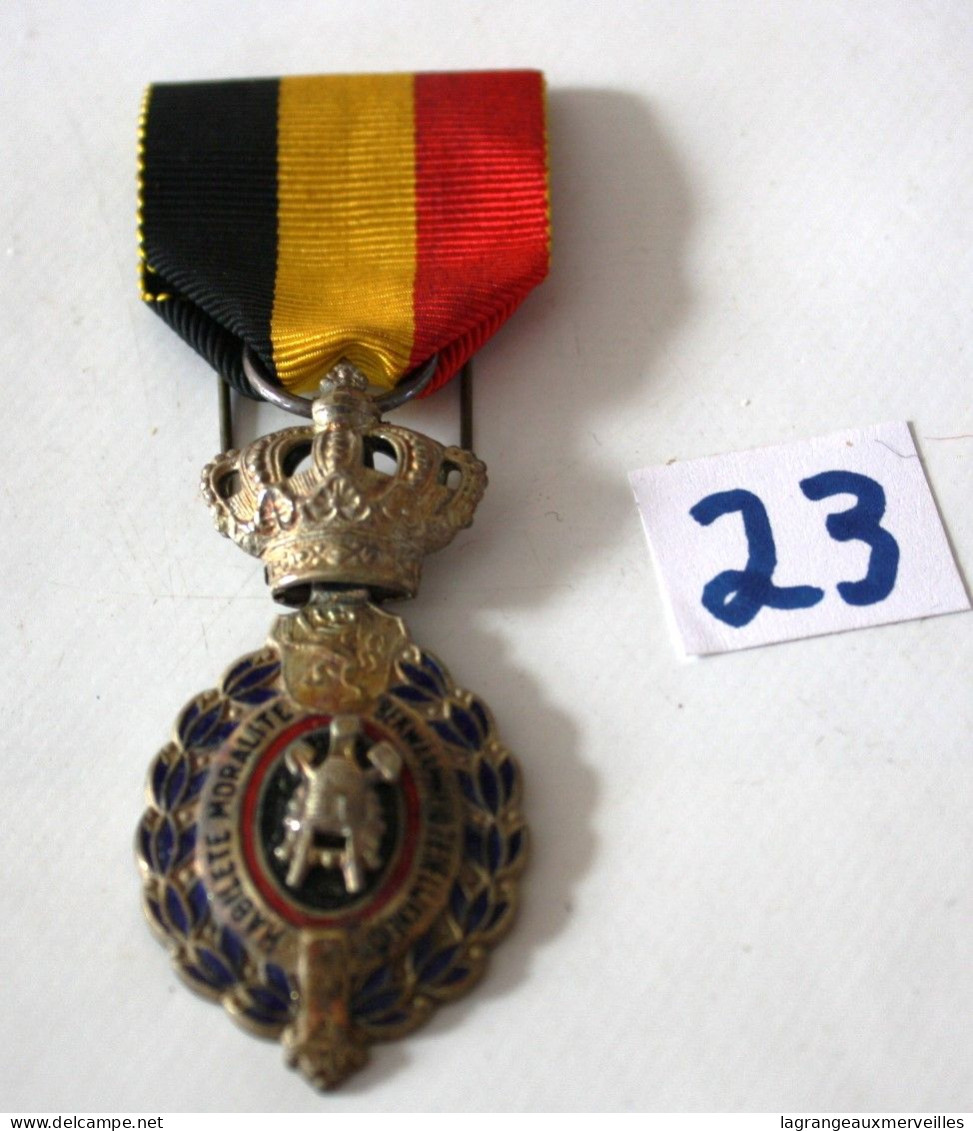 C23 Médaille Travail De L'industrie De 2 Er Classe - Militaria - Décoration 2 - Belgien