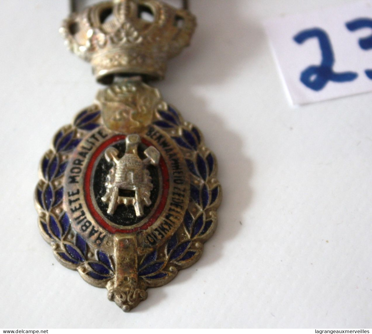 C23 Médaille Travail De L'industrie De 2 Er Classe - Militaria - Décoration 2 - Belgio