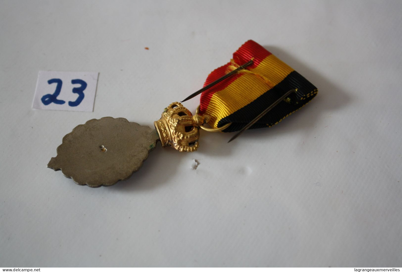 C23 Médaille De 1 ère Classe De L'industrie - Militaria - Décoration - Belgio