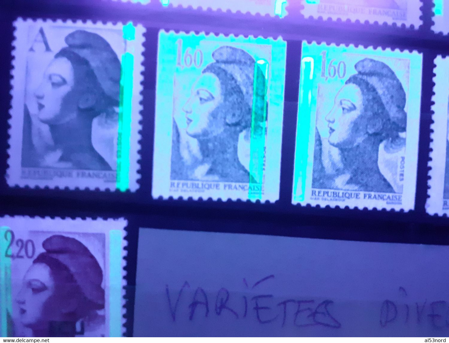 LOT DE TYPE LIBERTE DE 13 TIMBRES AVEC VARIETES. ( Cote 87 € )