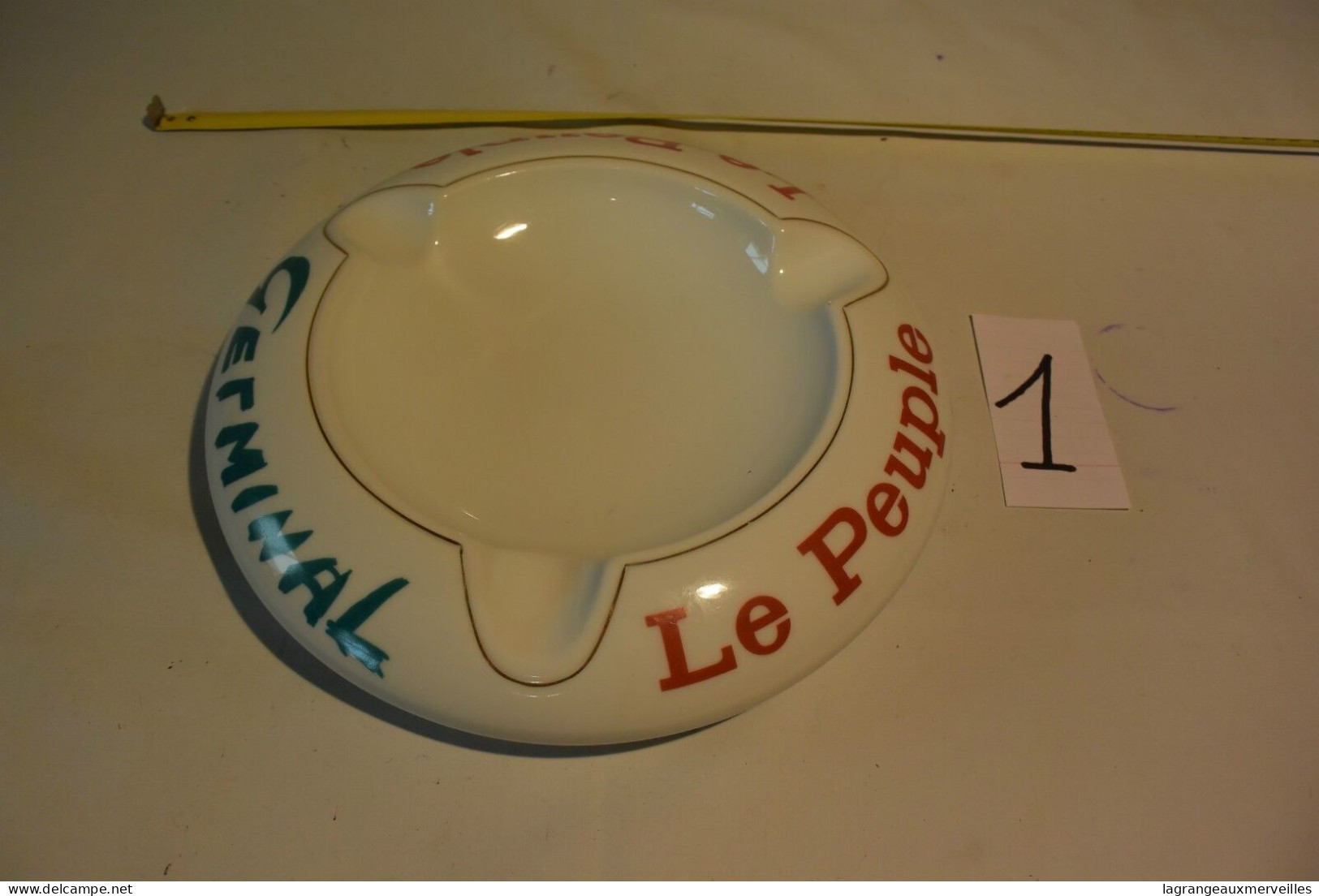 C1 Magnifique Cendrier Germinal Le Peuple Porcelaine De Baudour - Porcellana