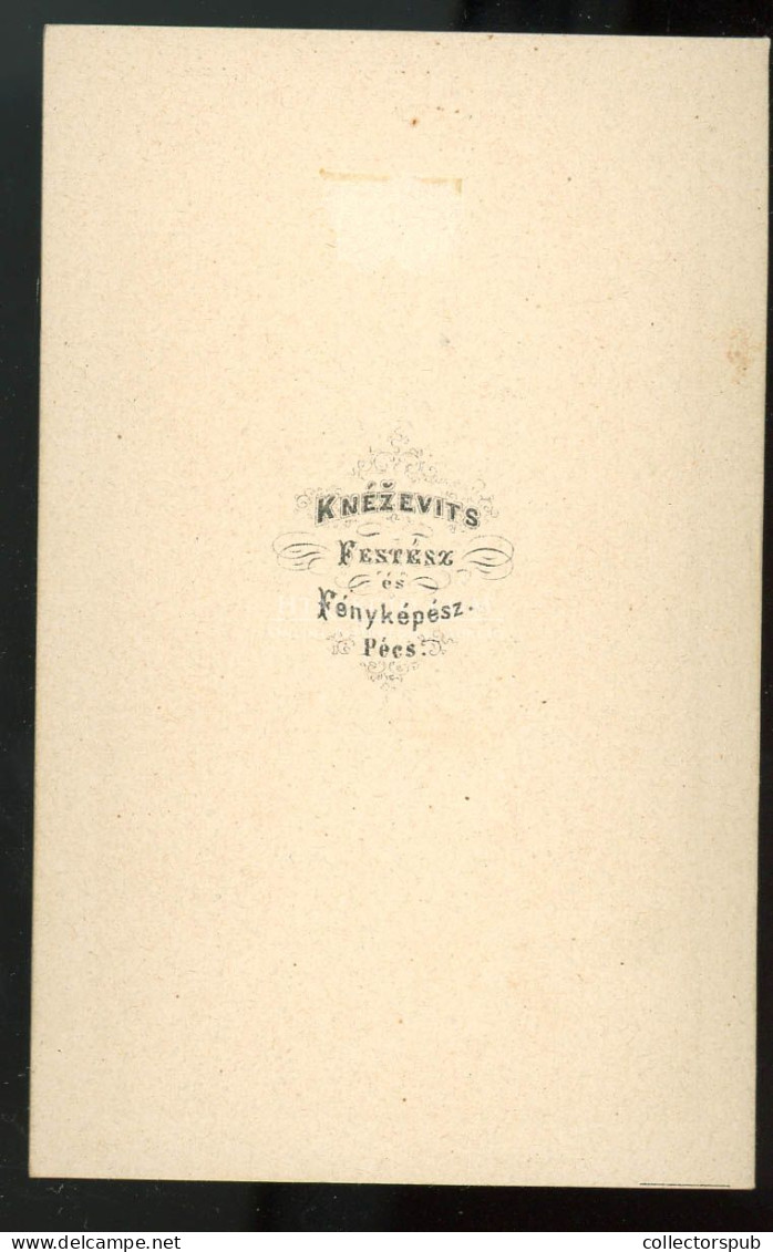 PÉCS 1860. Ca. Knézevits : Férfi, Visit Fotó - Anciennes (Av. 1900)