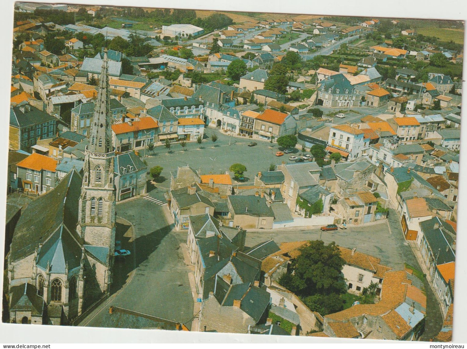 Vienne : MIREBEAU : Vue  1987 - Mirebeau