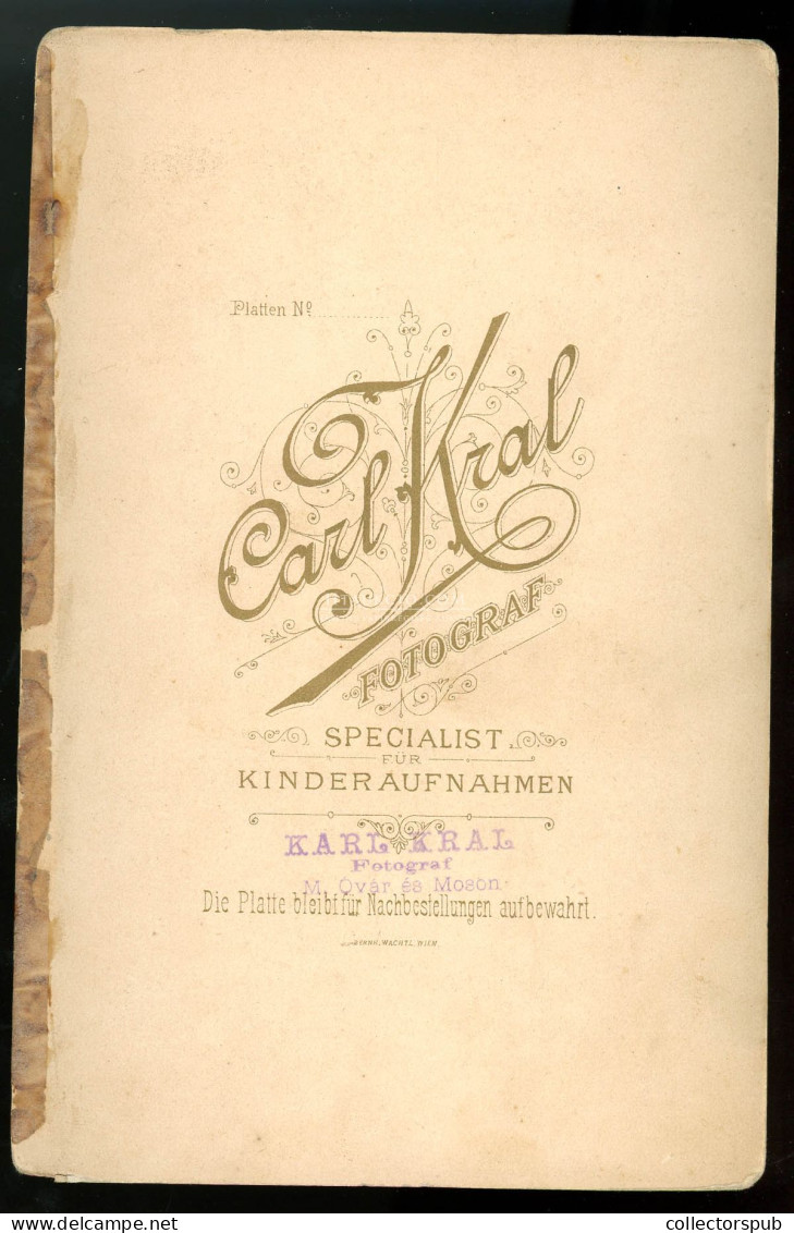 MAGYARÓVÁR 1890-1900. Carl Kral : Hölgy, Cabinet Fotó - Anciennes (Av. 1900)