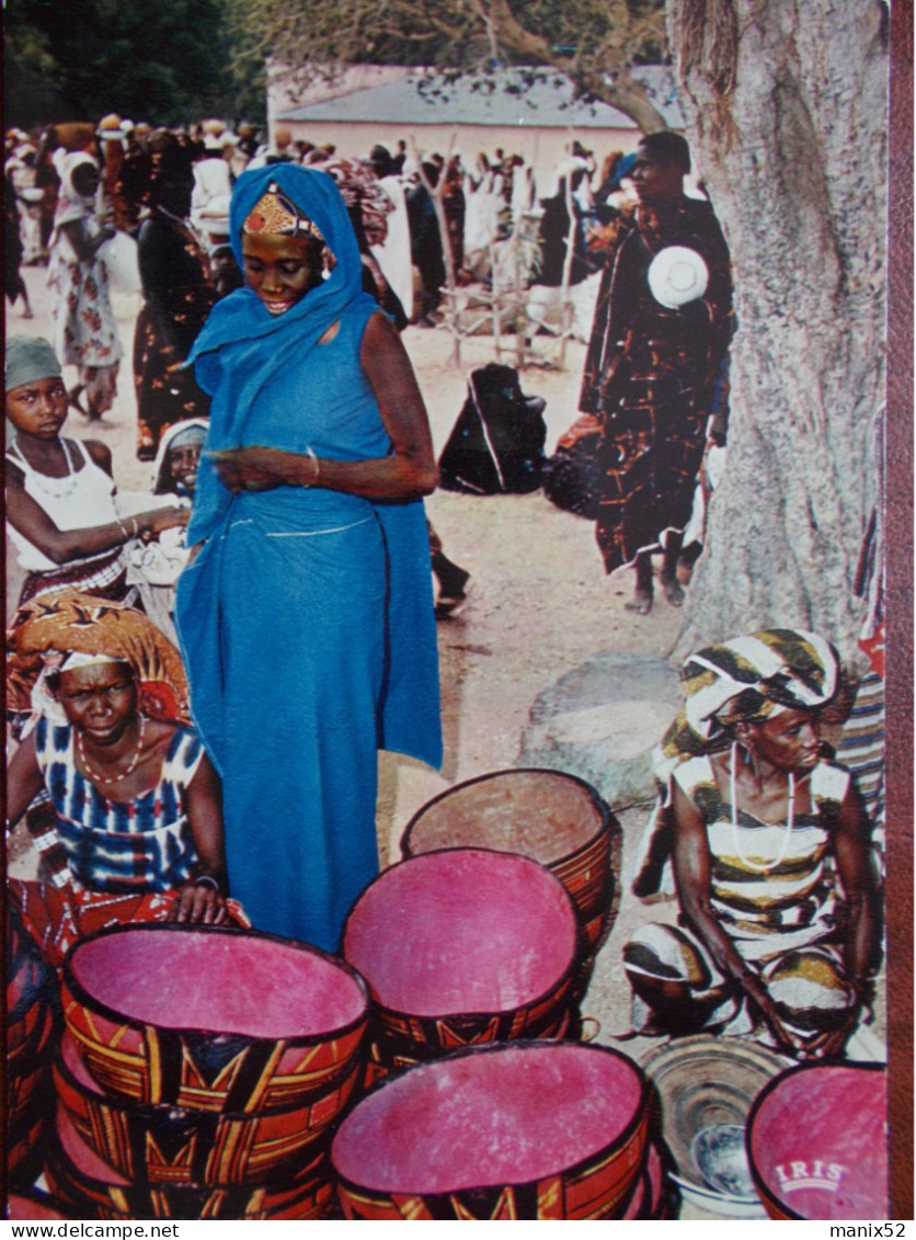 TCHAD - N'DJAMENA - Marché Aux Calebasses. (Rare) - Tchad