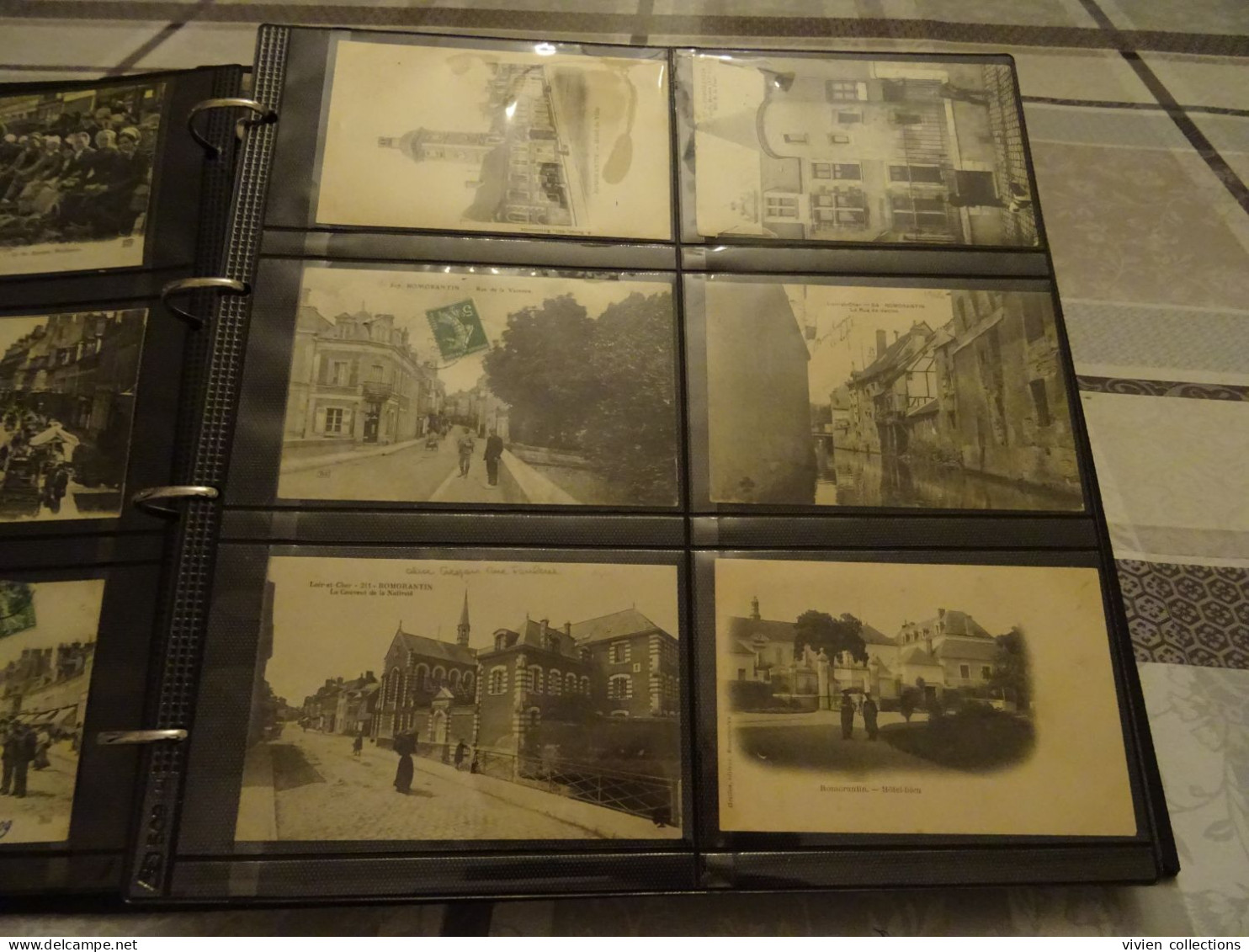 Collection de cartes du Loir et Cher dans un bel album robuste et en très bon état nombreuses belles animations villages