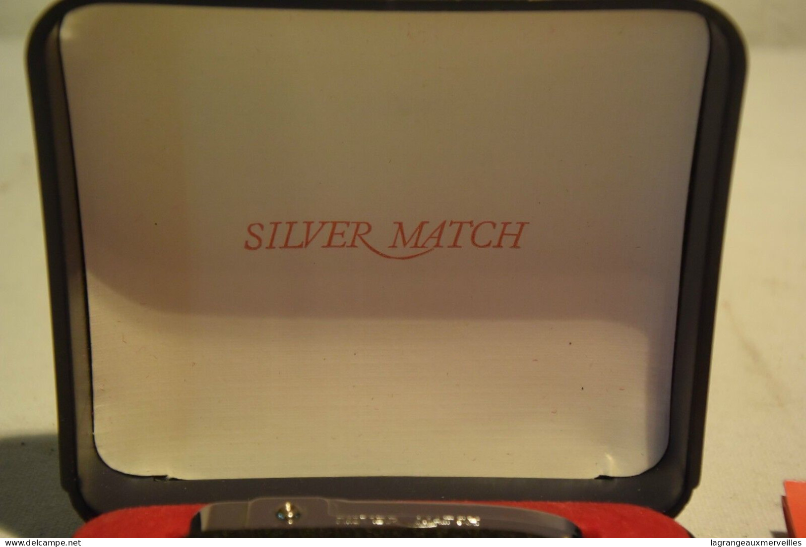 C12 Magnifique Briquet De Collection Silver Match - Autres & Non Classés