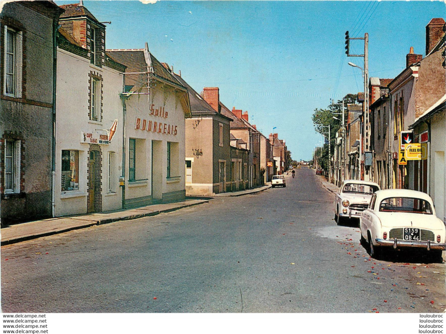 LIGNE SALLE BOURGEAIS MARIAGES BANQUETS  ET RENAULT DAUPHINE ET PEUGEOT 403 - Ligné