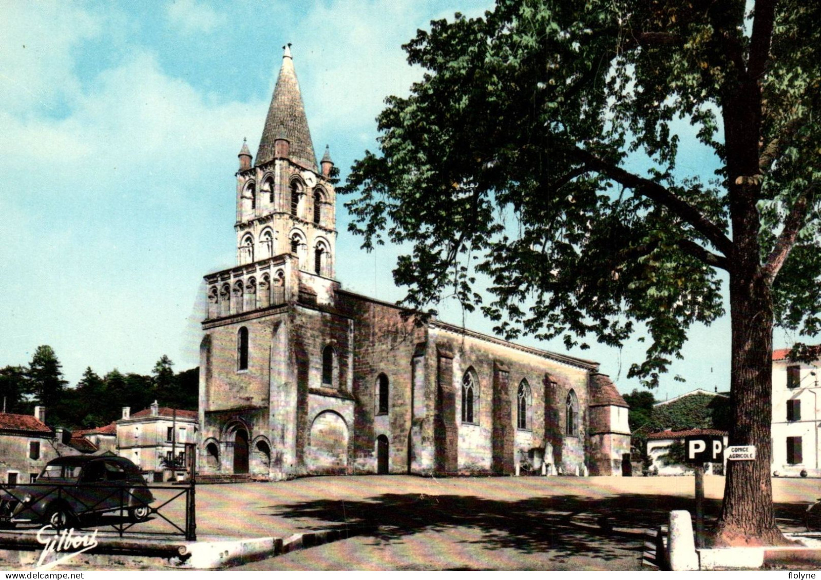 Ségonzac - Place De L'église Du Village - Automobile CITROËN 2CV - Auto Ancienne - Autres & Non Classés