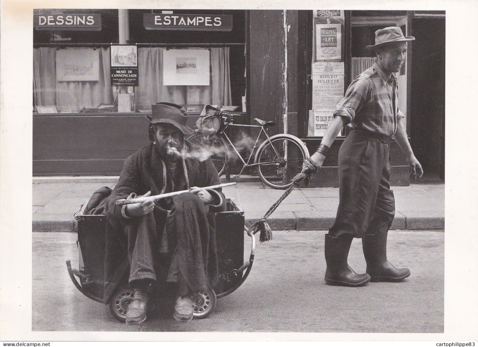 LE BARON WILLIAM ET SON CHAUFFEUR PARIS 1955 DE ROBERT DOISNEAU PHOTOGRAPHE - Doisneau