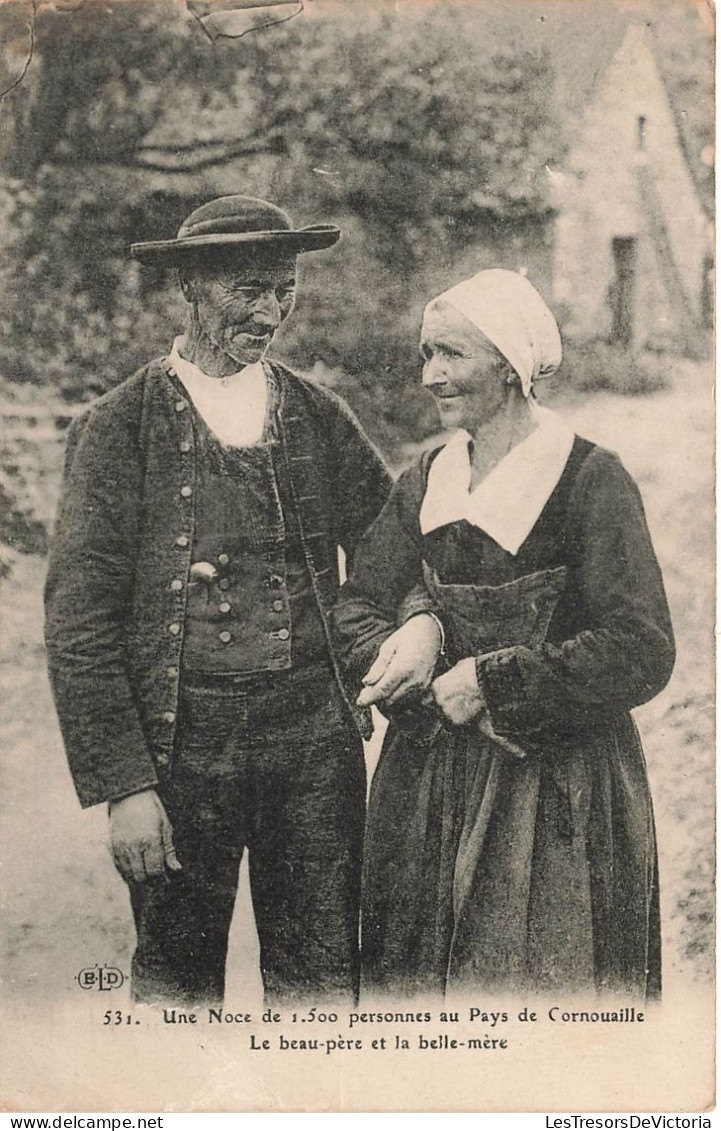 COUPLES - Une Noce De 1500 Personnes Au Pays De Cornouaille - Le Beau-père Et La Belle-mère - Carte Postale Ancienne - Paare