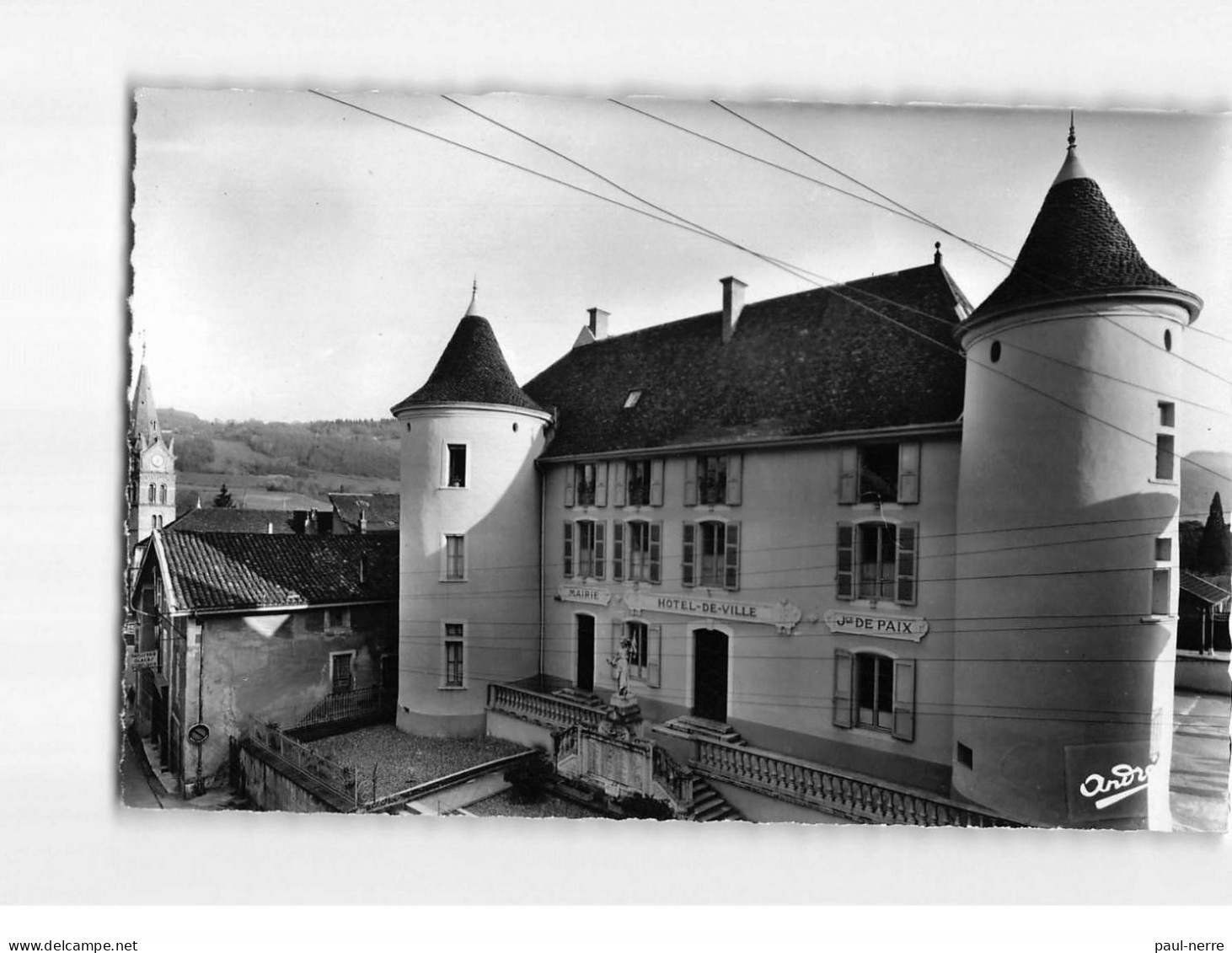 ST GEOIRE EN VALDAINE : L'Hôtel De Ville - Très Bon état - Saint-Geoire-en-Valdaine