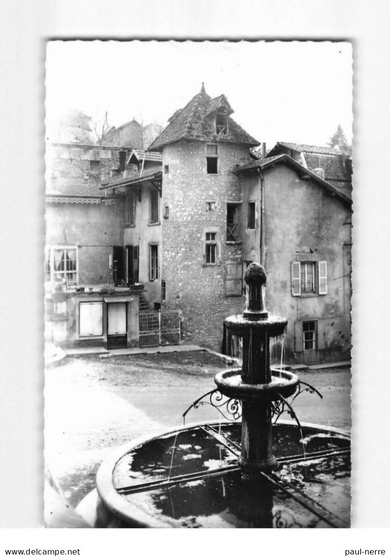 ST CHEF : Ancienne Tour Du XIIe Siècle - Très Bon état - Saint-Chef