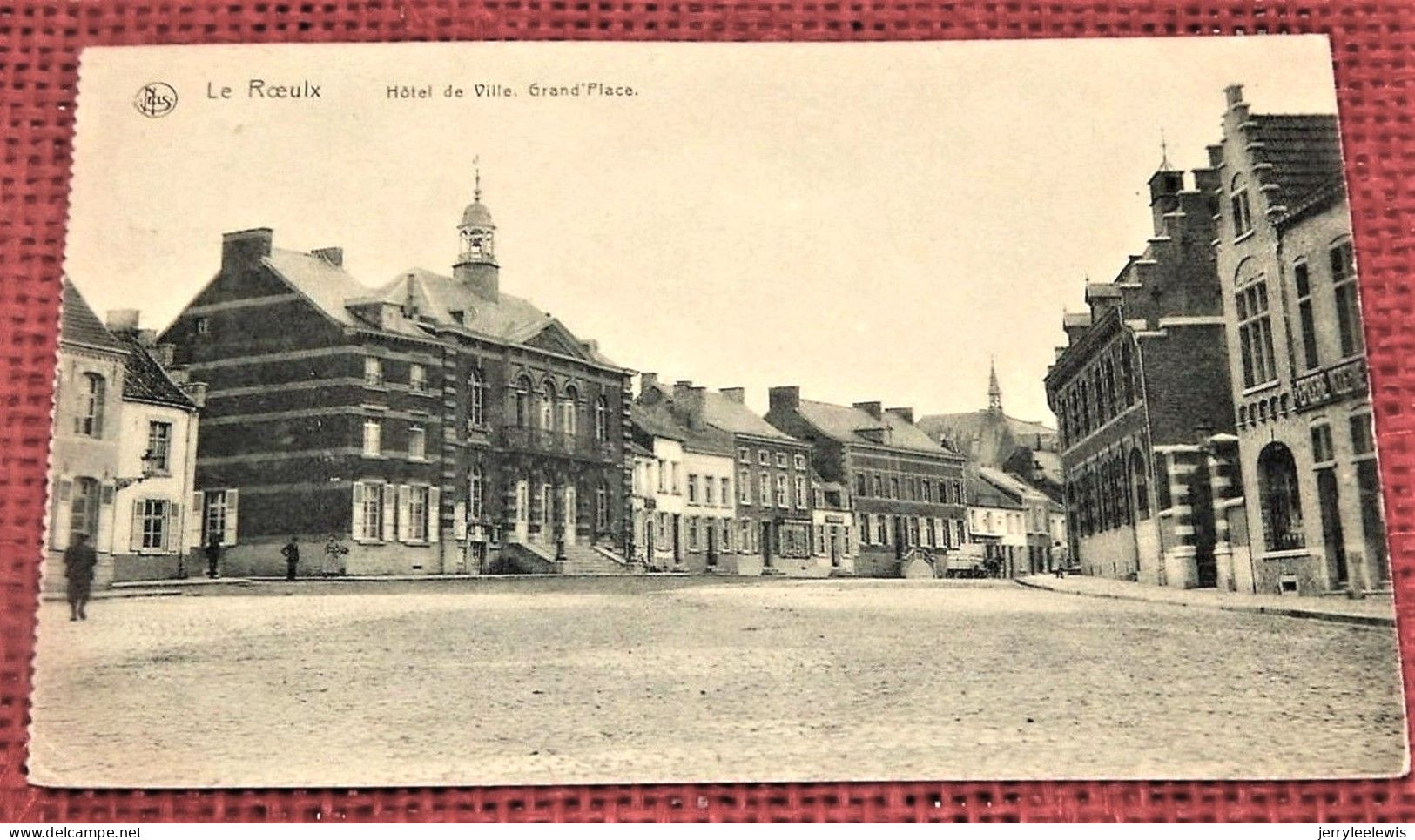 LE  ROEULX  -   Hôtel De Ville - Grand Place - Le Roeulx