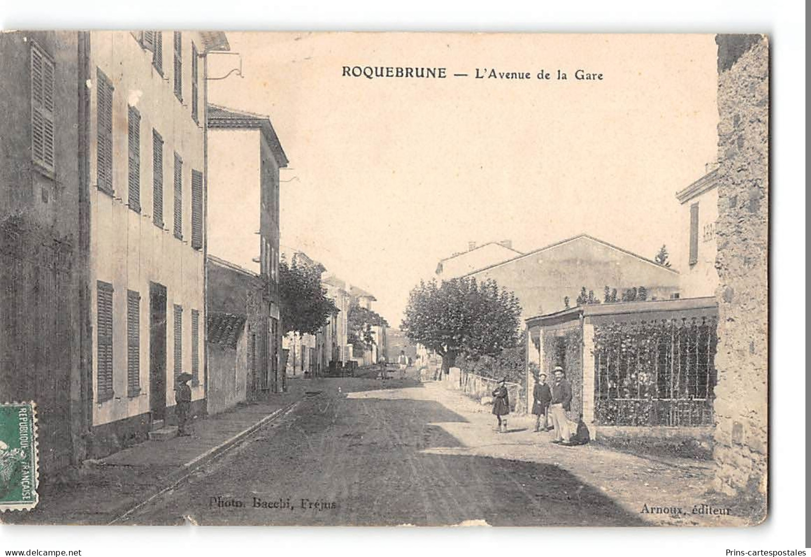 CPA 83 Roquebrune L'avenue De La Gare - Roquebrune-sur-Argens