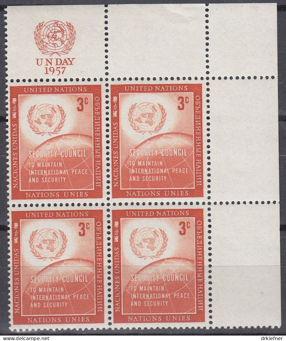 UNO NEW YORK 62, Postfrisch **, 4erBlock Mit Randzierfeld, Tag Der UNO, 1957 - Neufs