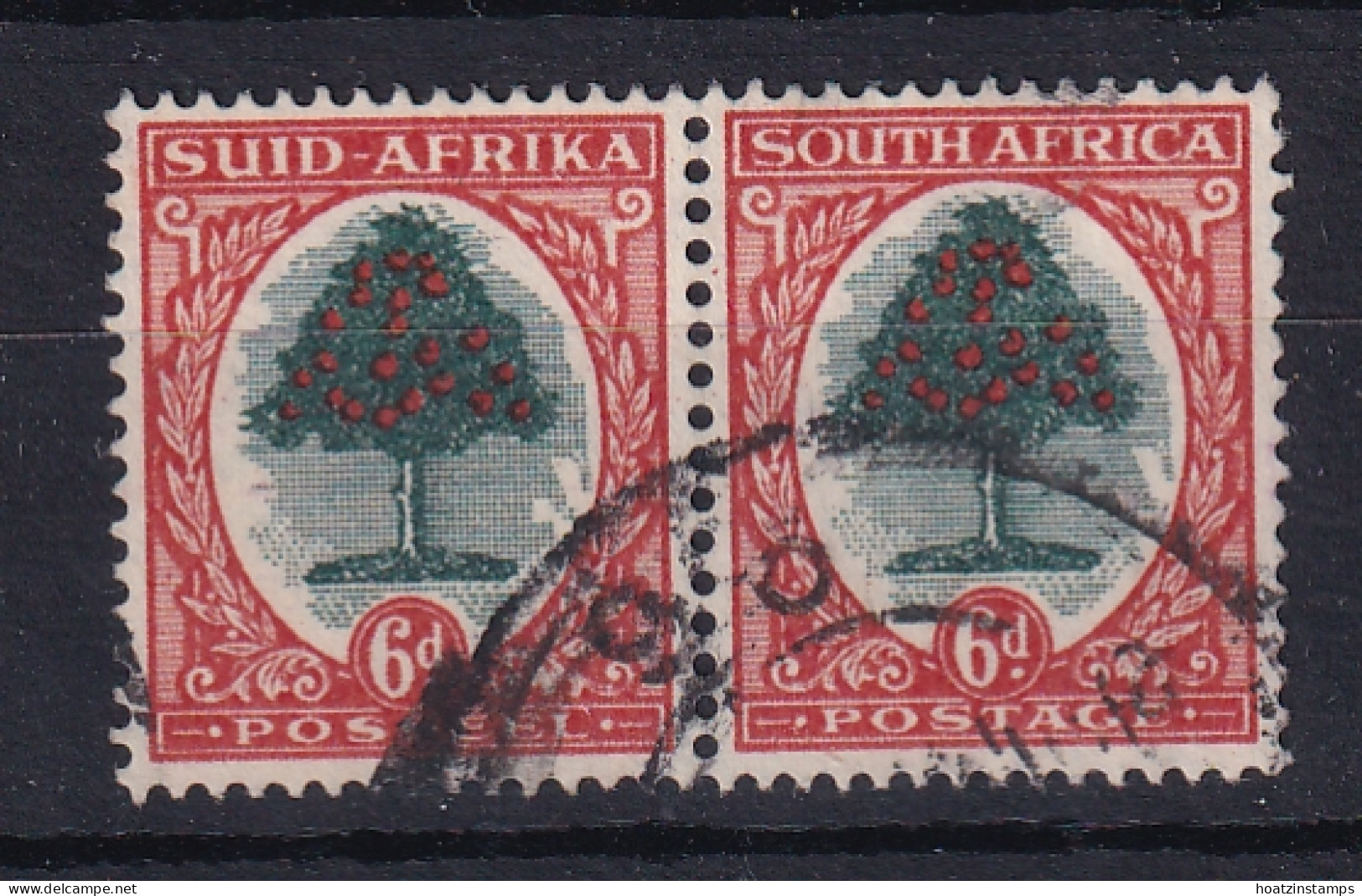 South Africa: 1933/48   Orange Tree    SG61d    6d   Green & Red-orange  [Die III]     Used Pair - Usados