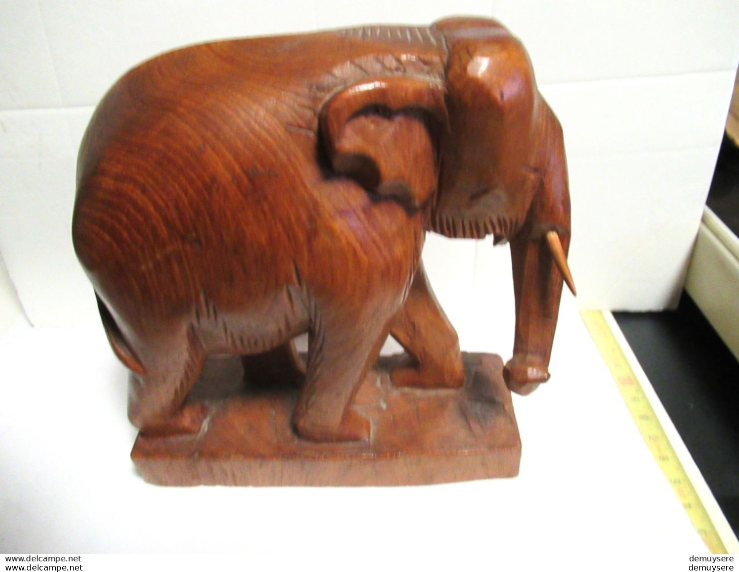 LADE  600 - Houten Olifant - éléphant En Bois - 15 X 15 Cm - 480 Gram - Wood