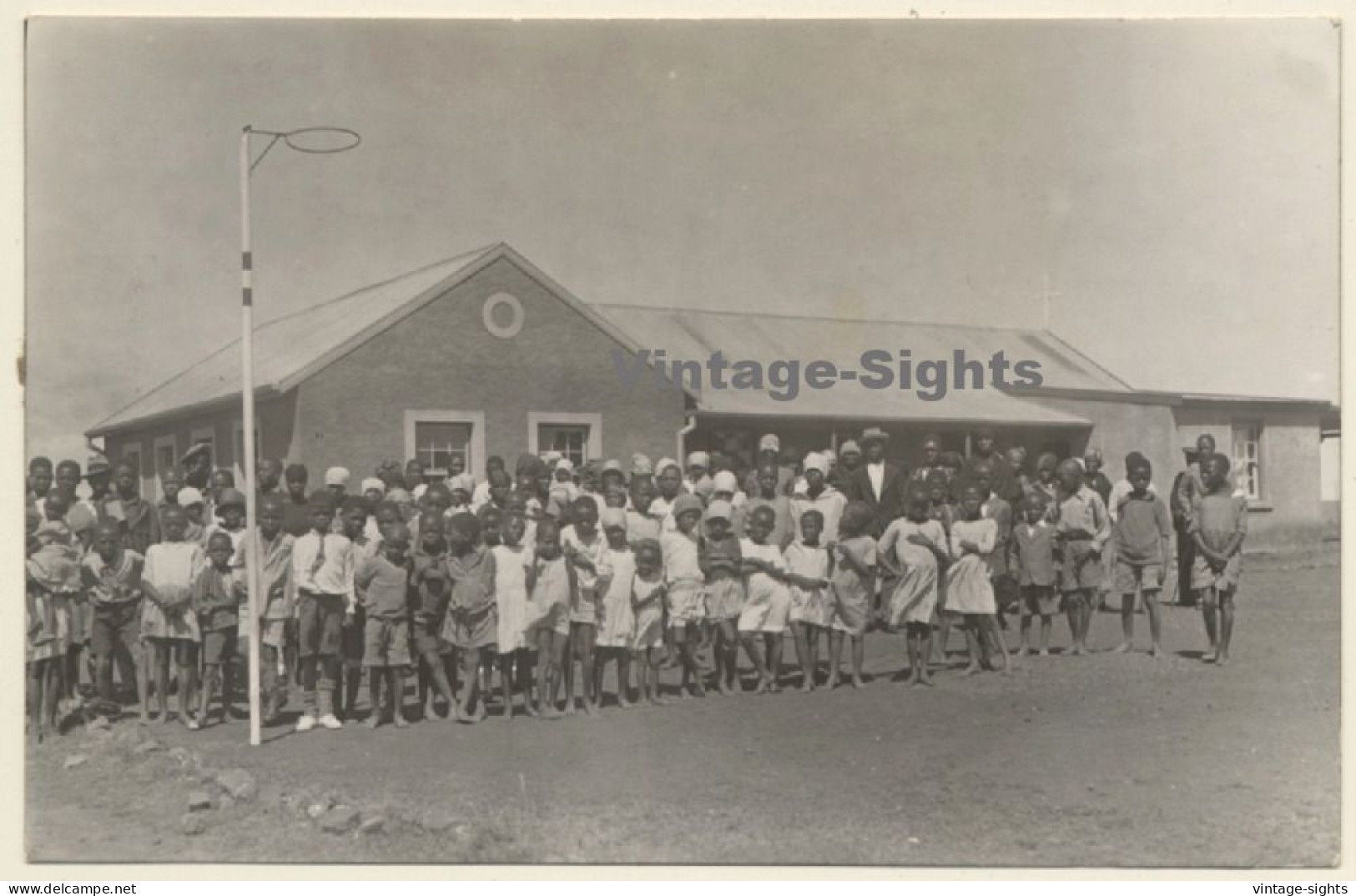 Winburg / Orange Free State (South Africa): Indigenous Kids In Front Of School (Vintage RPPC 1931) - Afrique Du Sud