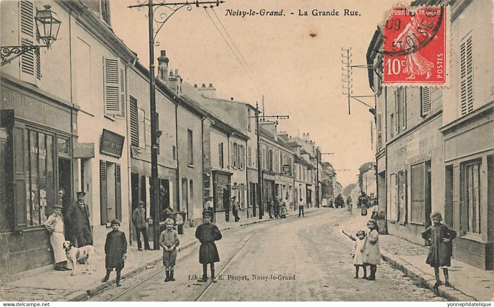 93 - SEINE SAINT DENIS - NOISY LE GRAND - La Grande Rue - Animation Devant Librairie - Carte éditeur POUPET - 10609 - Noisy Le Grand