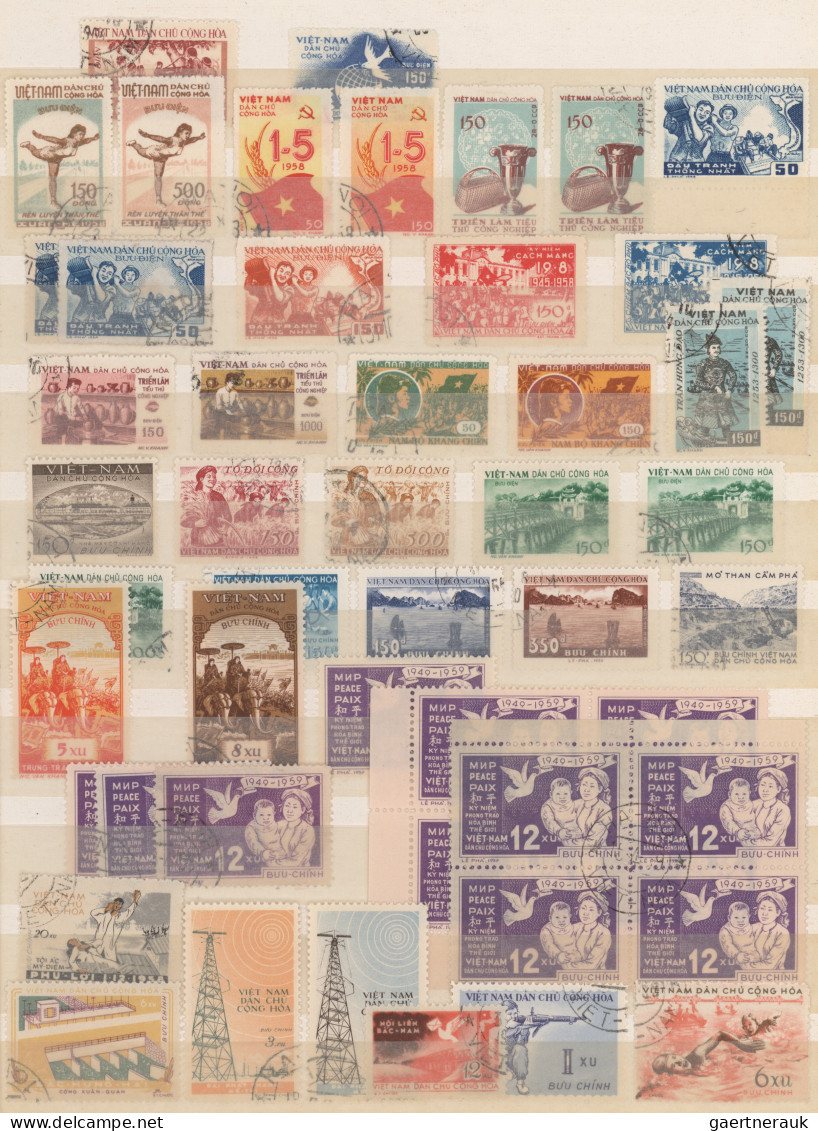 Vietnam: 1950/1980 (approx.), Collection In Two Stockbooks, Including Many Comme - Vietnam