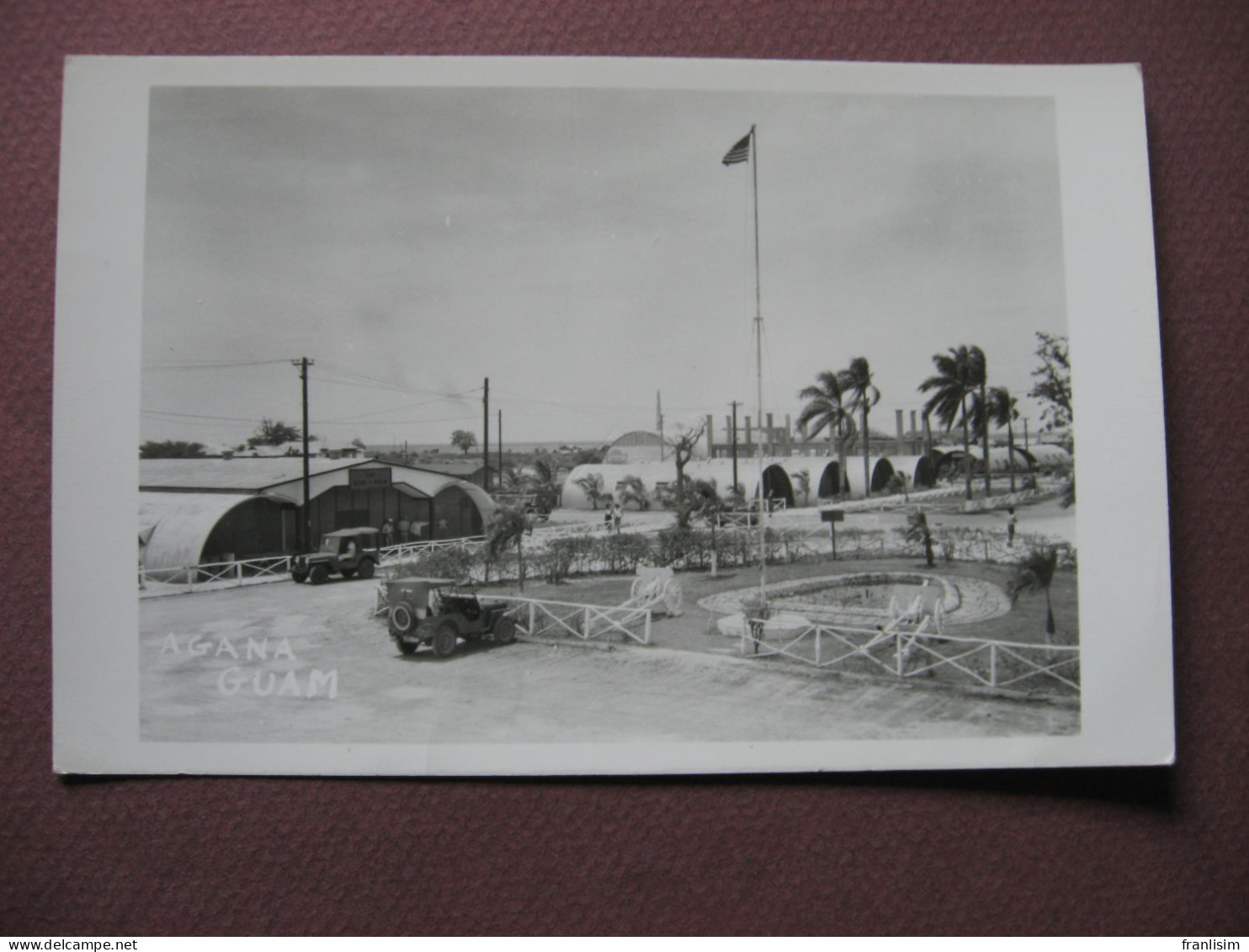 CPA PHOTO OCEANIE USA GUAM Agana MILITARY BASE OF GUAM Base Militaire RARE PLAN ? VOITURES JEEP 1950 ? - Guam