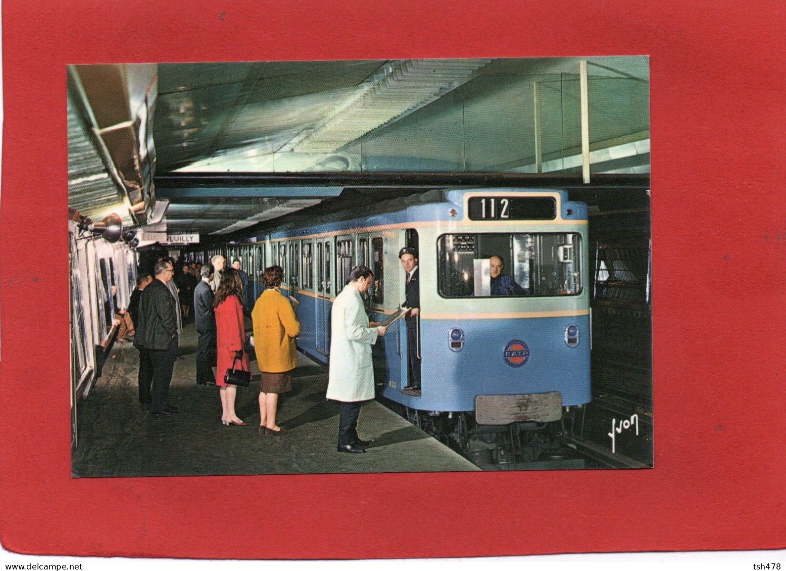 METRO---PARIS---Rame Sur Pneumatiques En Station--voir 2 Scans - Métro