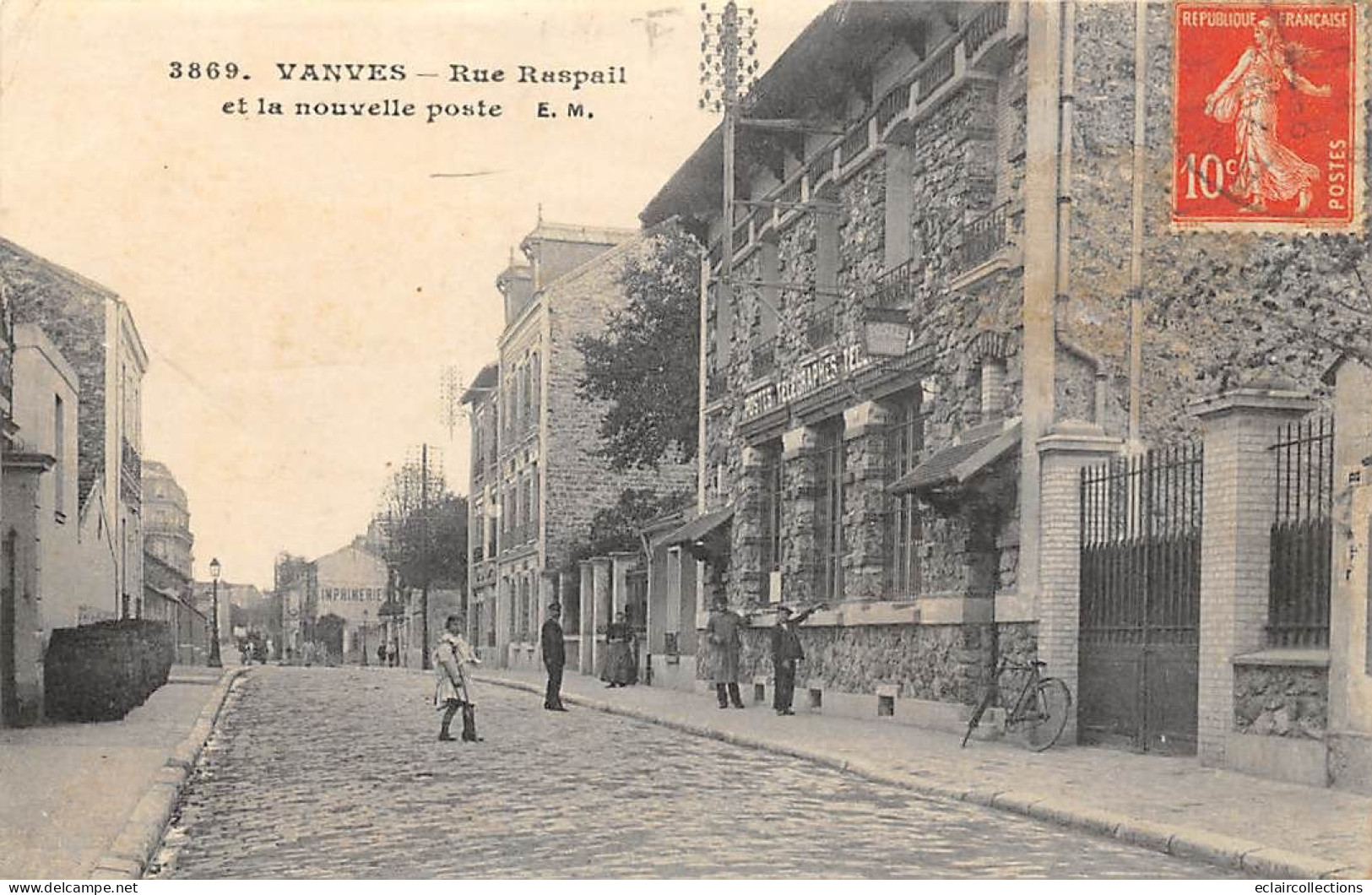 Vanves        92       Rue Raspail Et Nouvelle Poste   - Pas De Dos -     (voir Scan) - Vanves