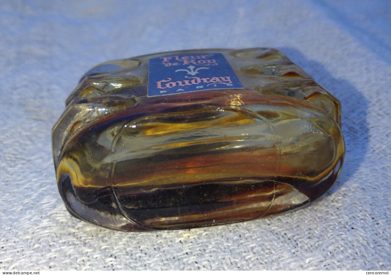 Flacon de parfumeur ancien, fleur de Roy de Coudray, Paris