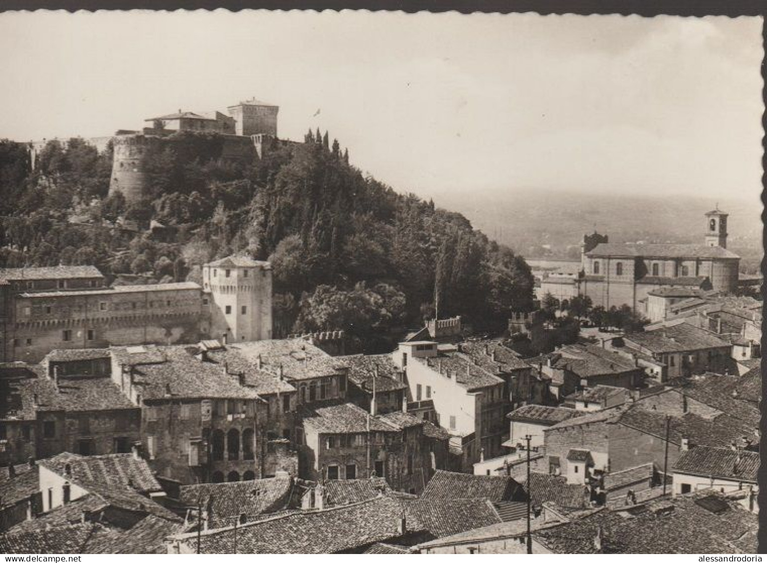 Cartolina Non Viaggiata Cesena Panorama E Fortezza Malatestiana - Cesena